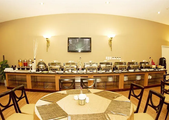 Hotel Aloha Halong 4*