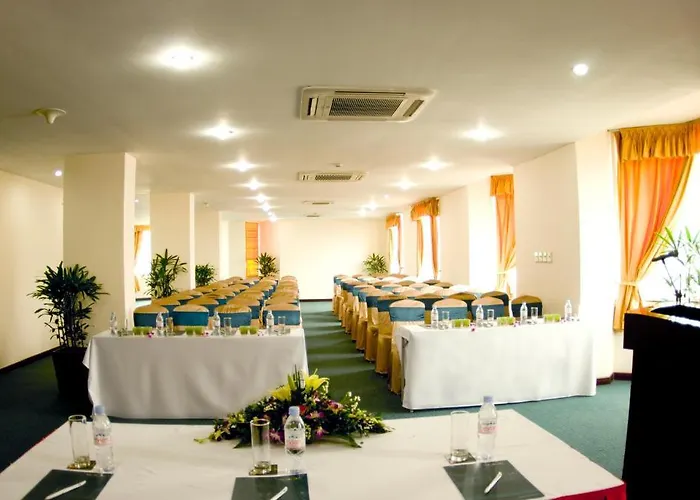 Hotel Aloha Halong
