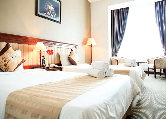 Hotel Aloha Halong 4*