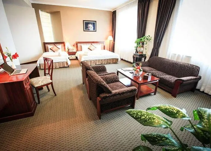 Hotel Aloha Halong 4*