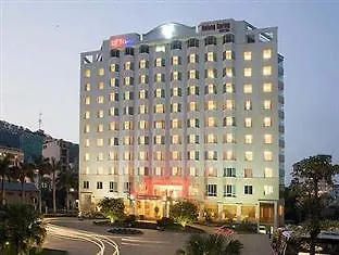 Hotel Aloha Halong 4*